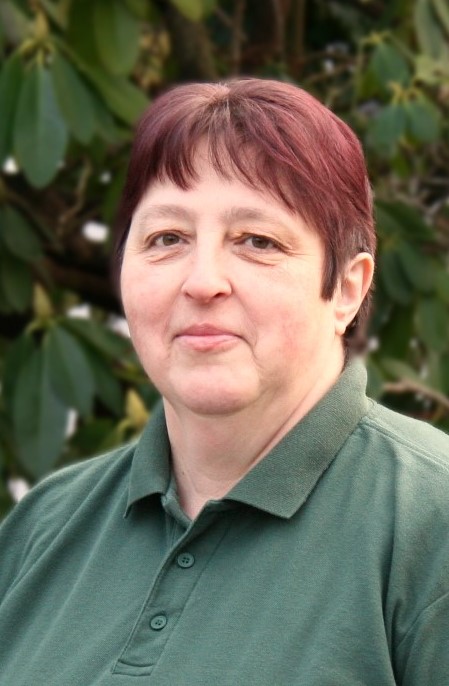 Simone E.